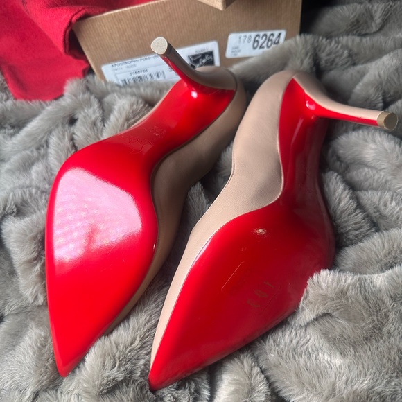 Christian Louboutin - Picture 5 of 11